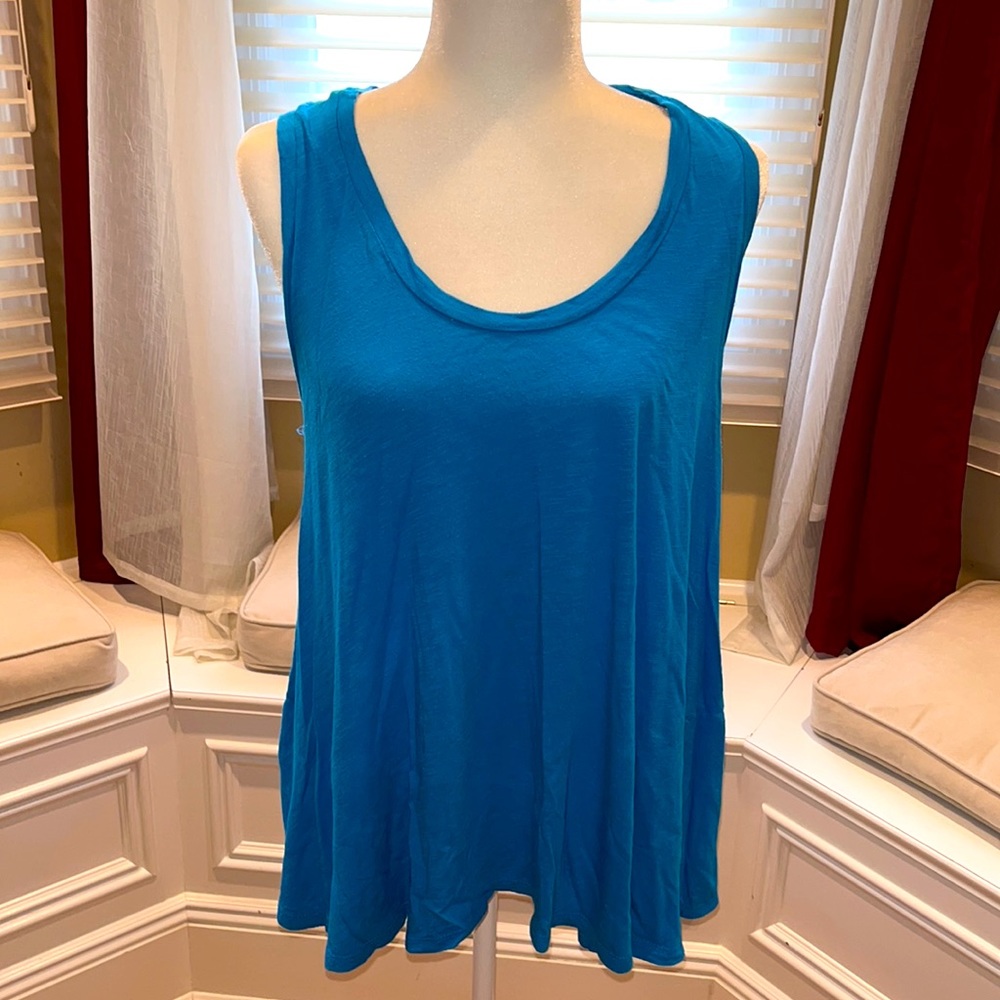 Ladies size medium tank top super flowy